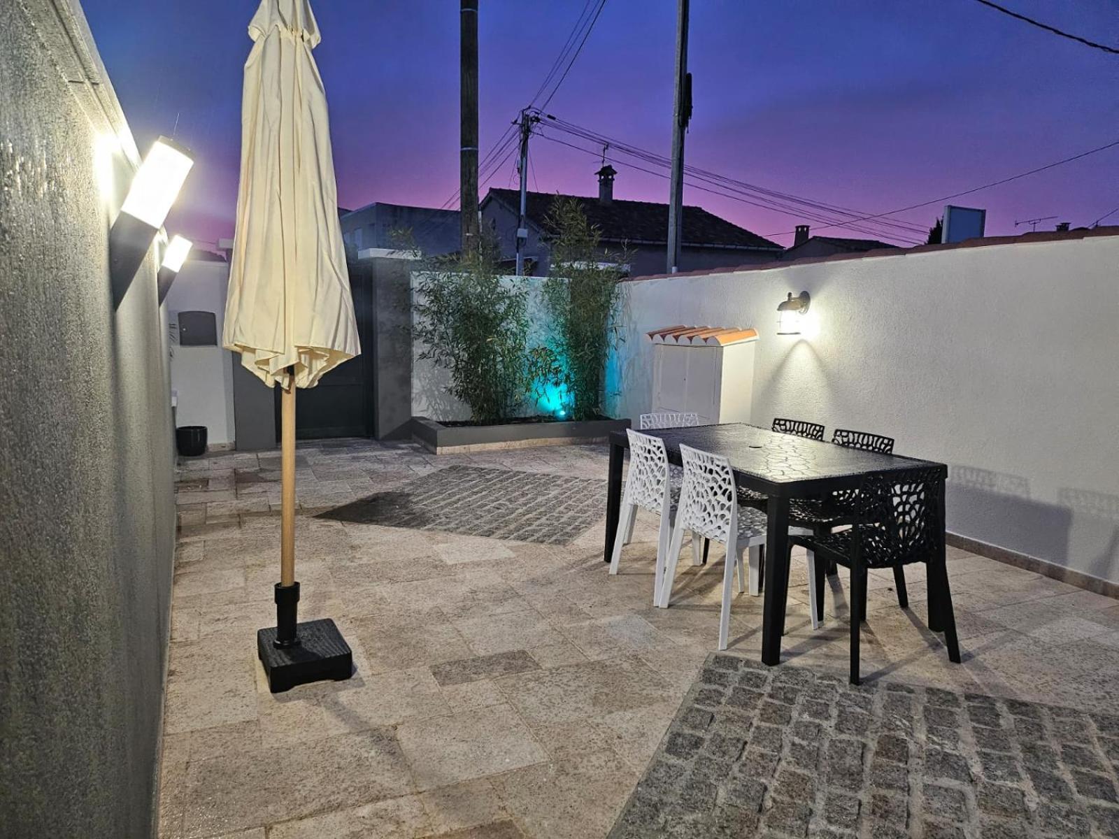 Agreable Logement Avec Terrasse Saint-Victoret المظهر الخارجي الصورة