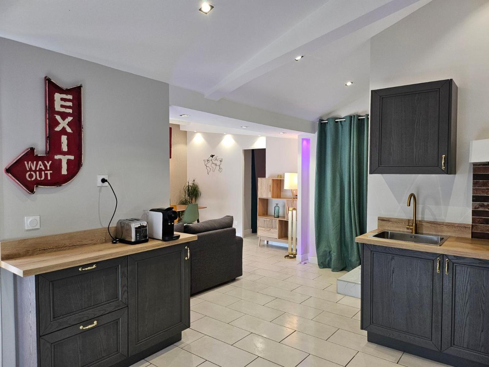 Agreable Logement Avec Terrasse Saint-Victoret المظهر الخارجي الصورة