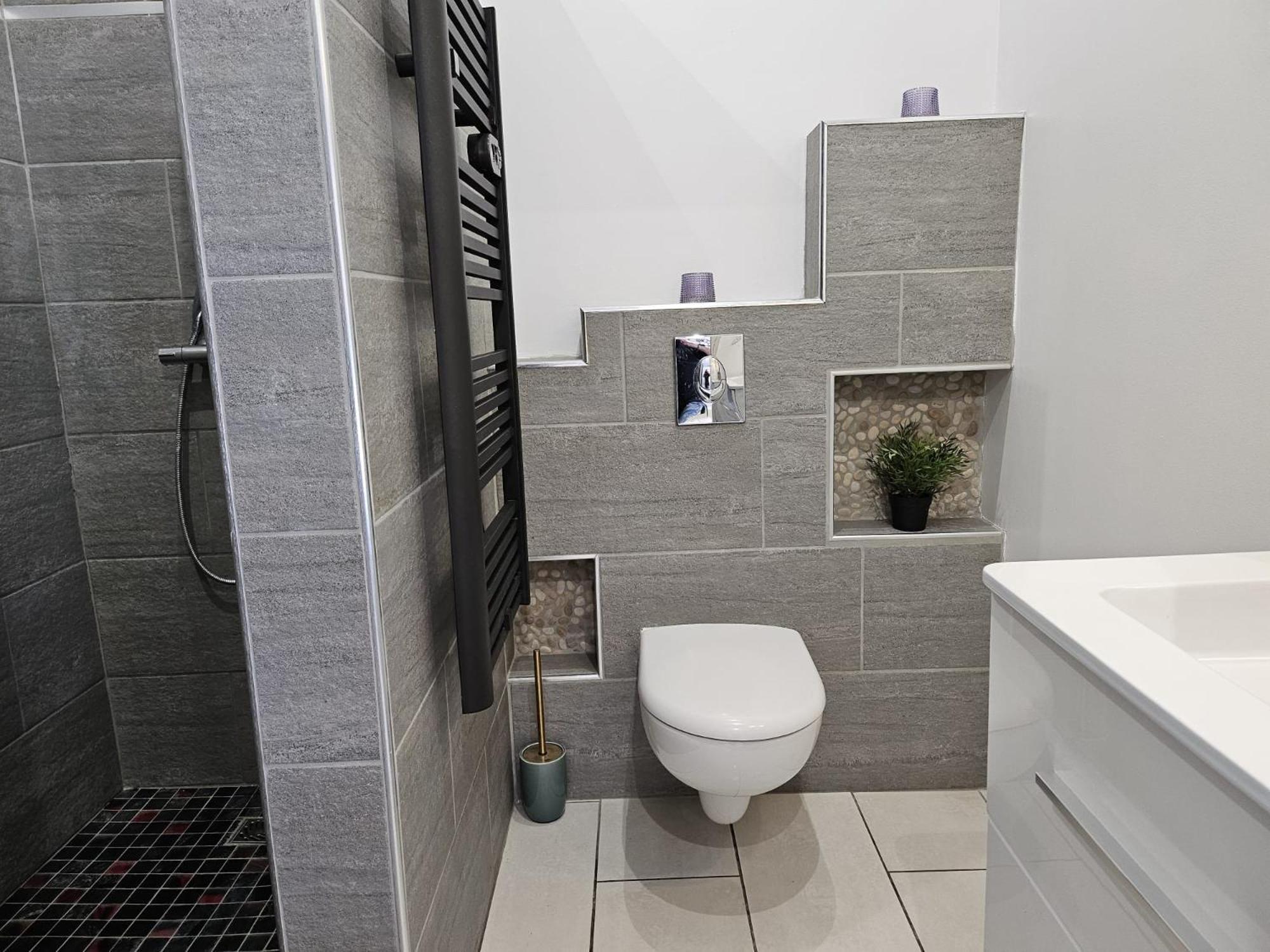 Agreable Logement Avec Terrasse Saint-Victoret المظهر الخارجي الصورة