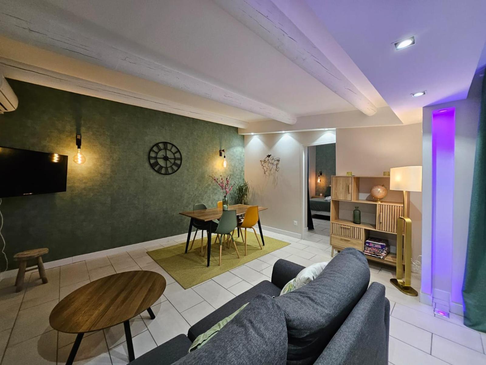 Agreable Logement Avec Terrasse Saint-Victoret المظهر الخارجي الصورة